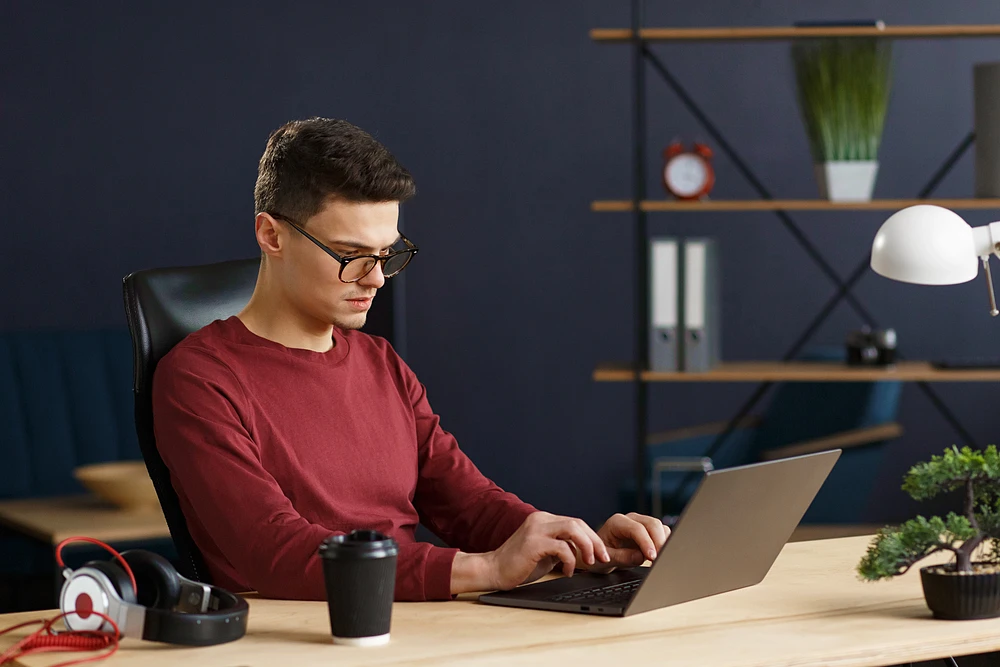 A busy Programmer with no girlfriend A busy Programmer with no girlfriend