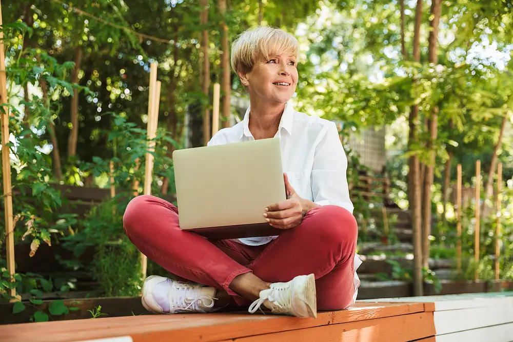 Old aged female Programmer working as independent consultant