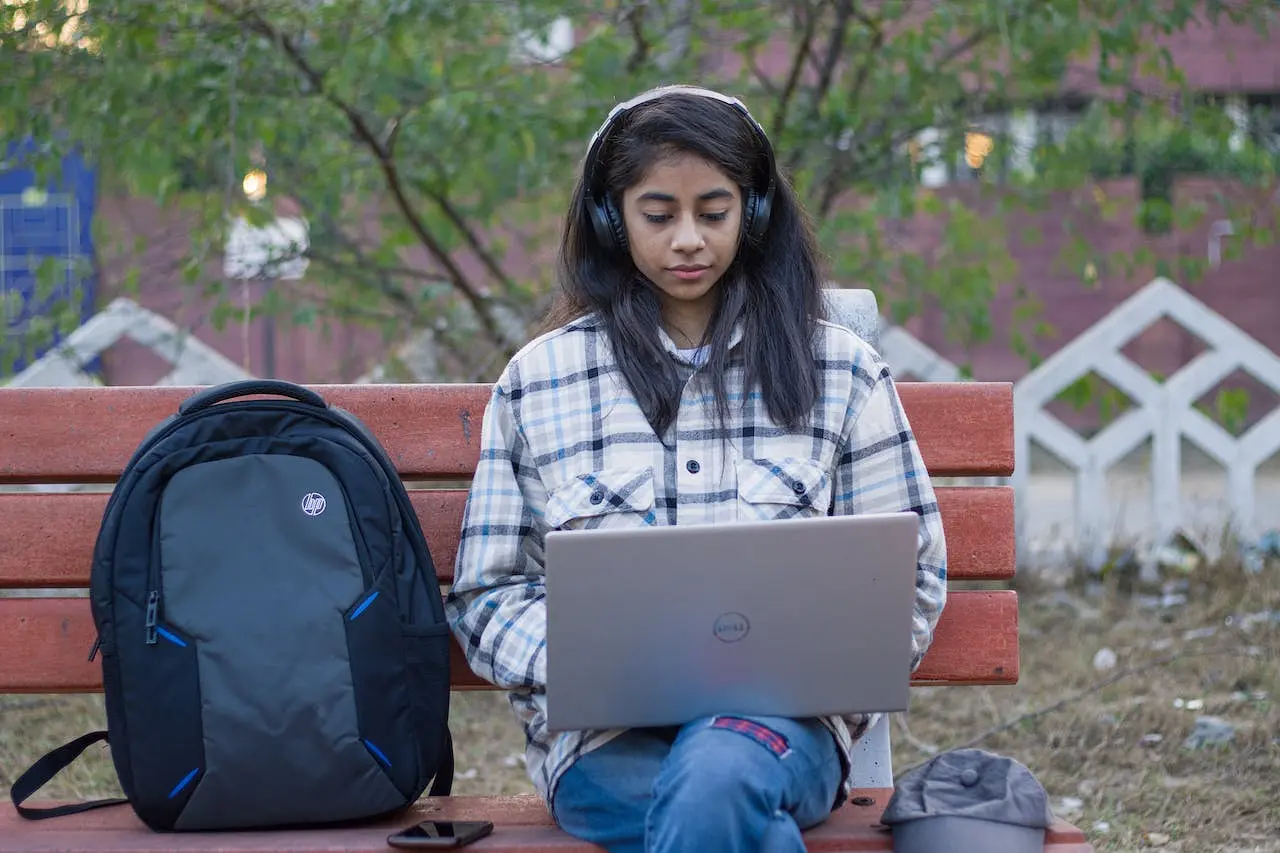 7 Best Freelance Websites for Students to Find Work (2024)