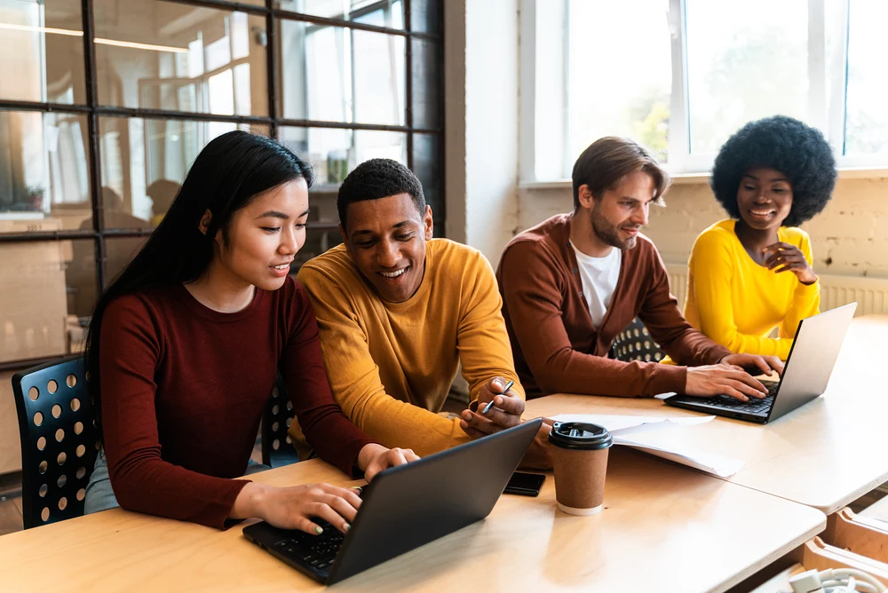 Students using Grammarly in college