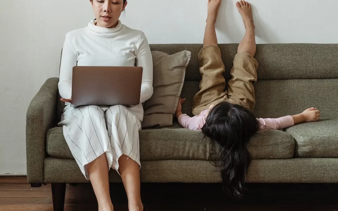 13 Best Side Hustles for Stay-at-Home Moms: Earn $7k Monthly